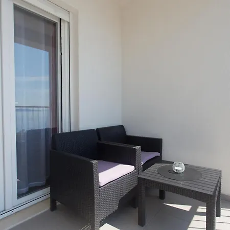 Apartments Bandic - 30 Meters To The Beach Trogir Exterior photo