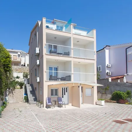 Apartments Bandic - 30 Meters To The Beach Trogir Exterior photo
