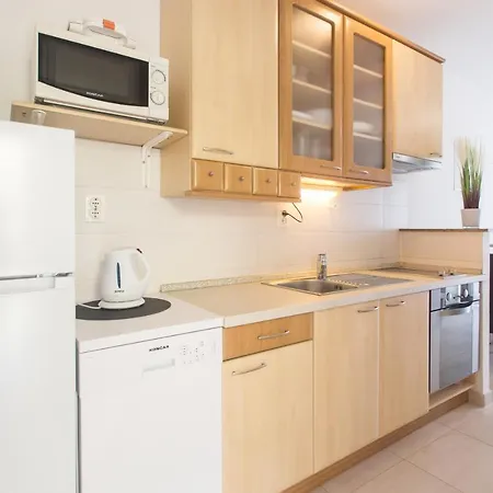 Apartments Bandic - 30 Meters To The Beach Trogir Exterior photo